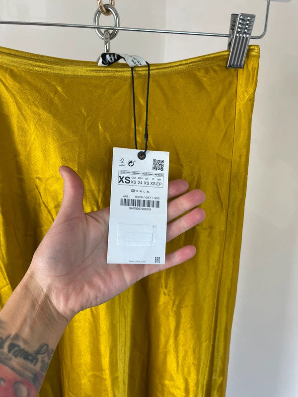 Zara satin skirt xs