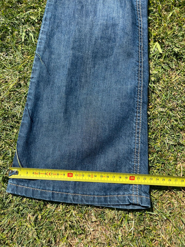 Leavi jeans
