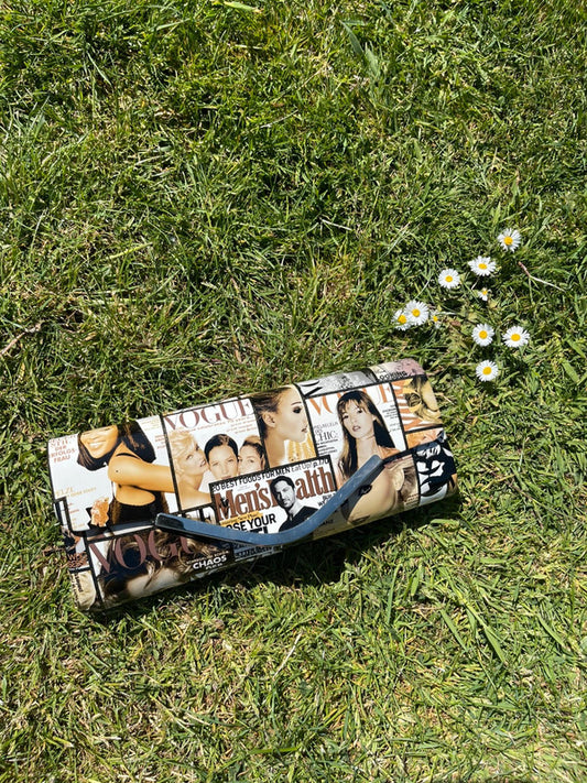 Y2K magazine clutch